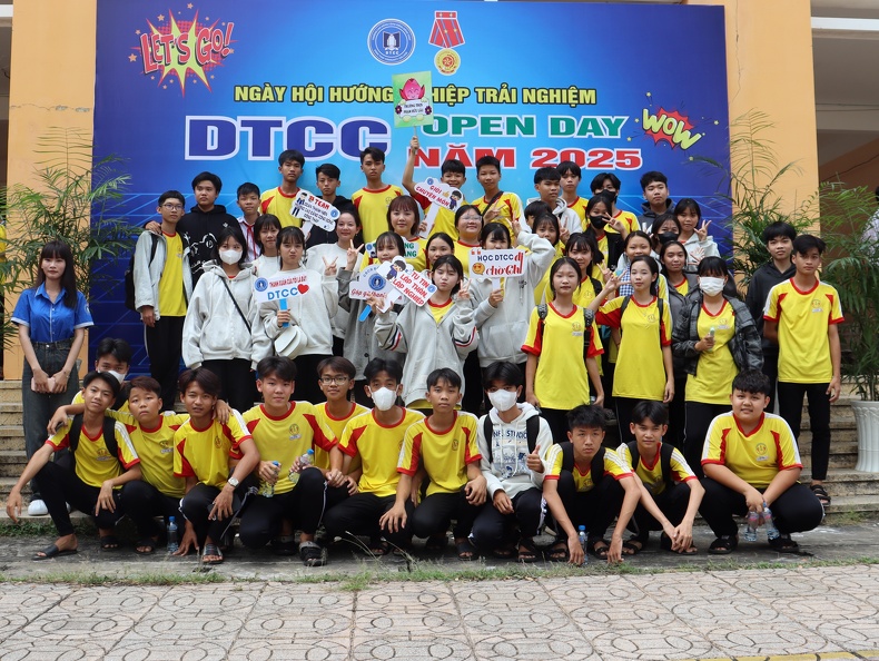 NgayhoihuongnghieptrainghiemDTCC (14).JPG